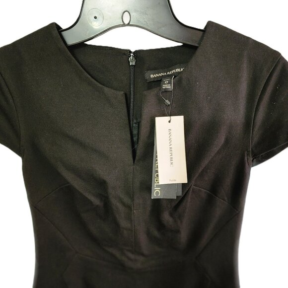Banana Republic Women’s Black Sleeveless Split Neck Sheath Dress Size 0 NWT - Picture 3 of 8